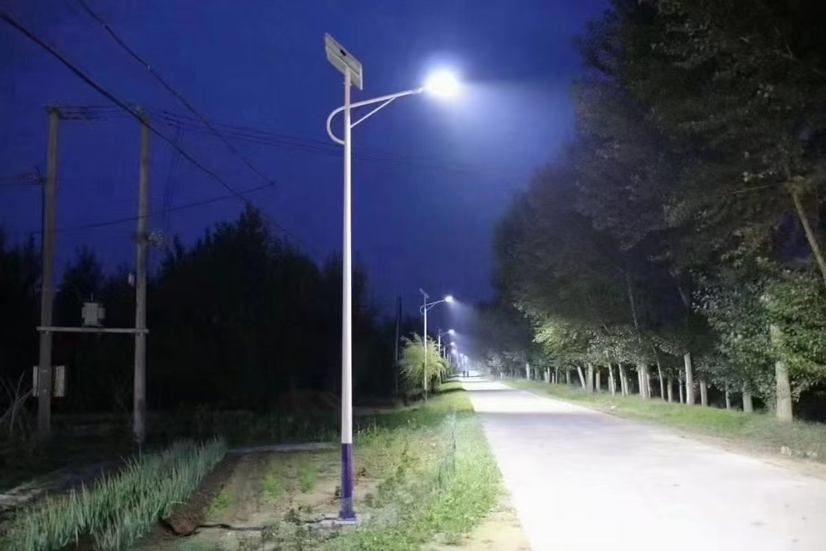 道路亮灯航拍